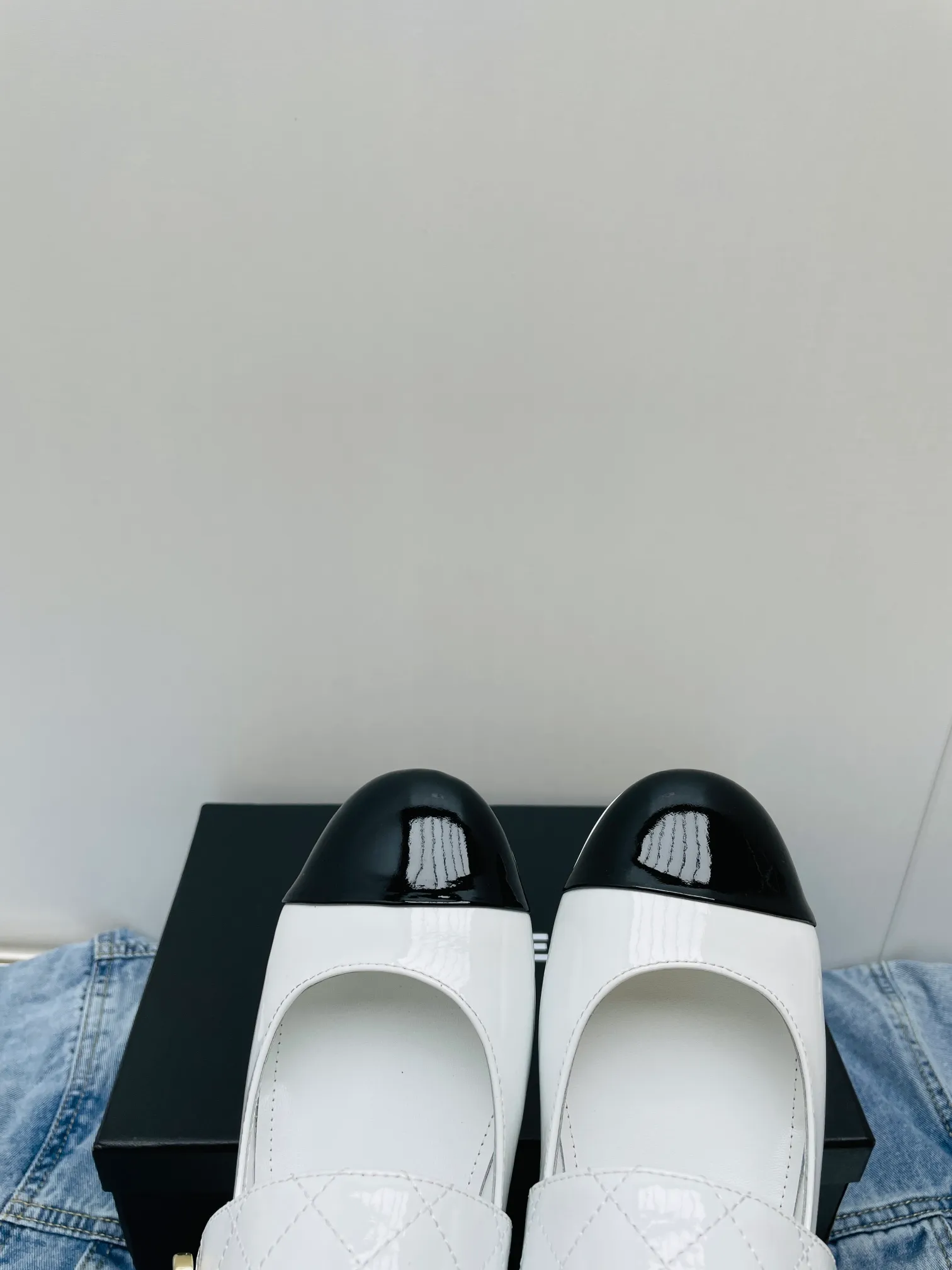 👟👟Ex-factory price 480👟👟 Hot new model CHANEl 2023s Chanel classic rhombus Mary Jane shoes Celebrity favorite of Internet celebrities Xiaohongshu highly recommends this year's latest popular outfits A popular element you must not miss Personalized rust rhombus belt Elastic band and movable rotating metal buckle design suitable for any foot Soft lambskin lining Comfortable to wear and absorb sweat Fabric: Patent leather Lining: Sheepskin lining Outsole: Genuine leather outsole + electroplated heel Heel height: 3CM Code number: 35-40 (40 customized items are not returnable)